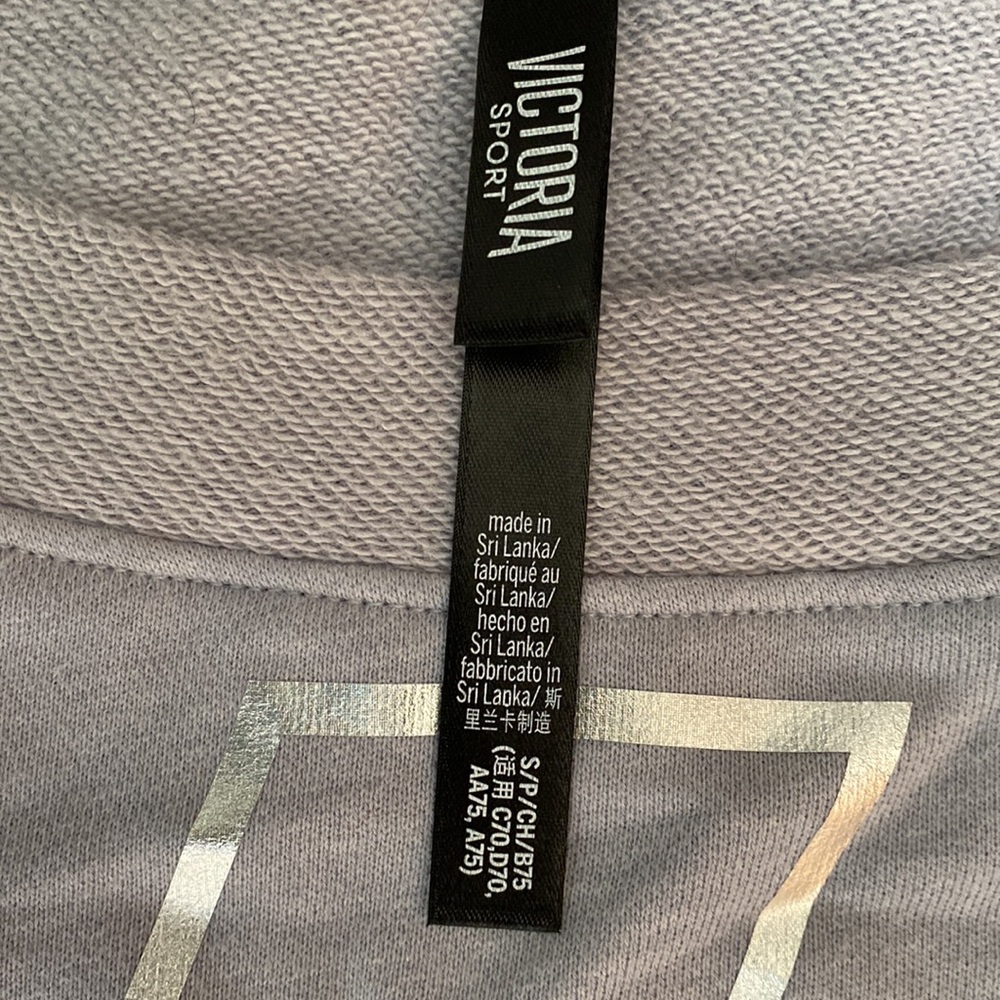 Victoria’s Secret Yoga Top Size S - Picture 3 of 4